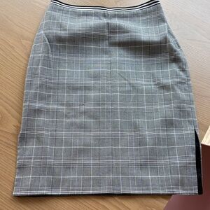 Banana Republic Gray Checkered Pencil Skirt